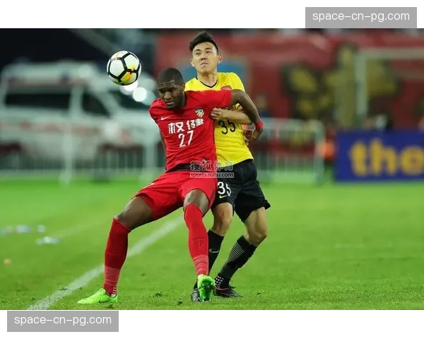 科隆俱乐部启用新训练中心,配备专用于模拟攻防转换场景的智能照明系统 科隆俱乐部启用新训练中心,配备专用于模拟攻防转换场景的智能照明系统